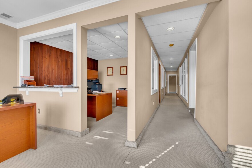 More Photos Of 519 Bristol Pike, Croydon Office Residential For Sale