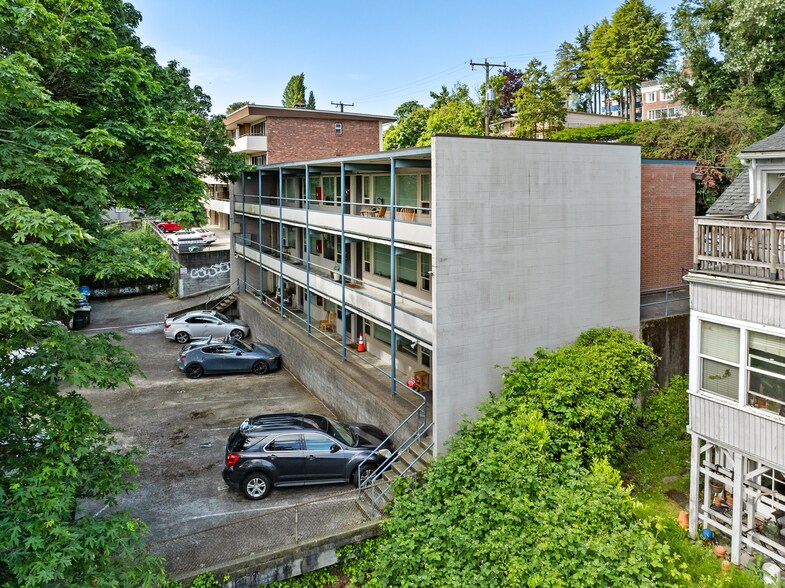 More Photos Of 4704-4708 22nd Ave NE, Seattle Apartments For Sale