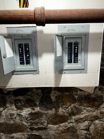 More Photos Of 34 Plaza Ave, Waterbury Apartments For Sale