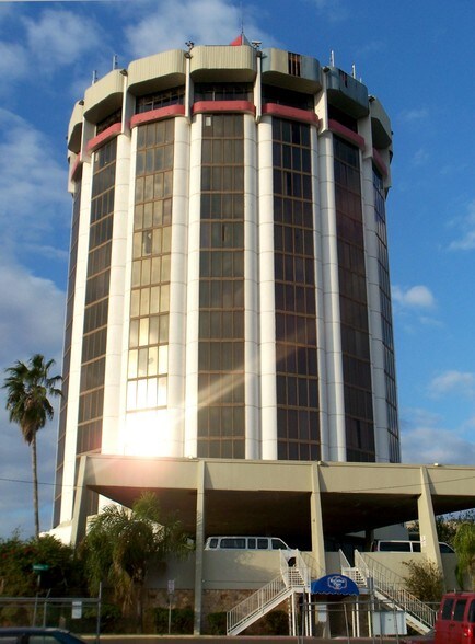 More Photos Of 1 S Main Ave, Laredo Hotel For Sale