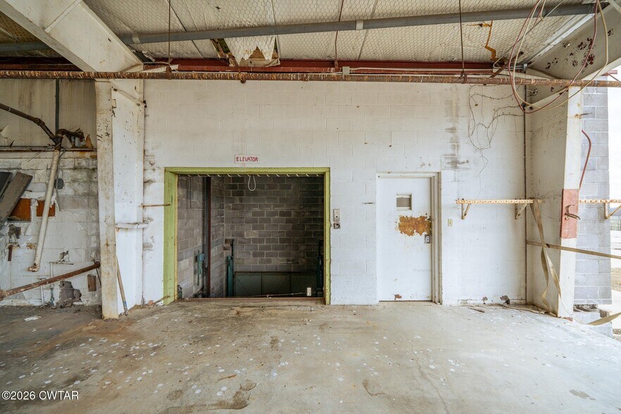 More Photos Of 302 N Trenton St, Rutherford Warehouse For Sale