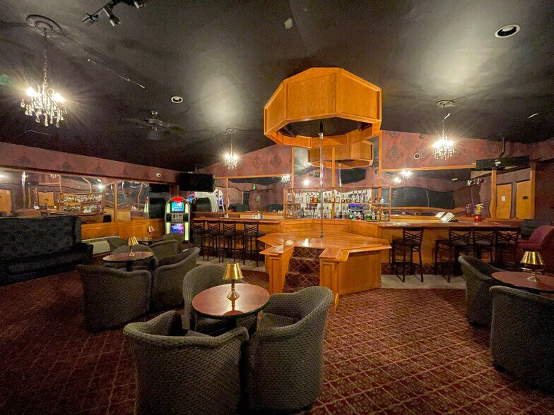 More Photos Of 10025 Pulaski Hwy, Middle River Bar For Sale