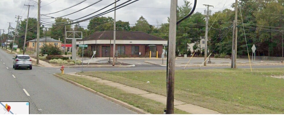 More Photos Of 340 S White Horse Pike, Berlin Bank For Lease