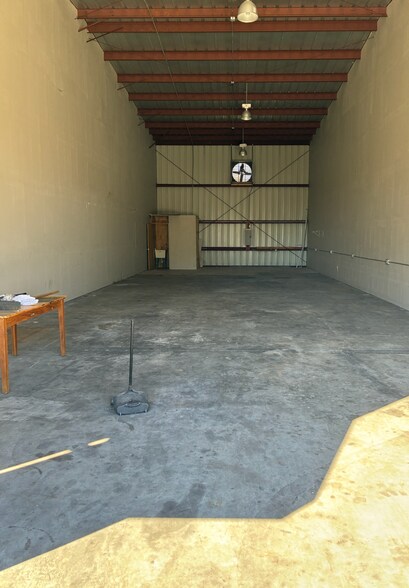 More Photos Of 619 Carswell Ave, Daytona Beach Warehouse For Lease