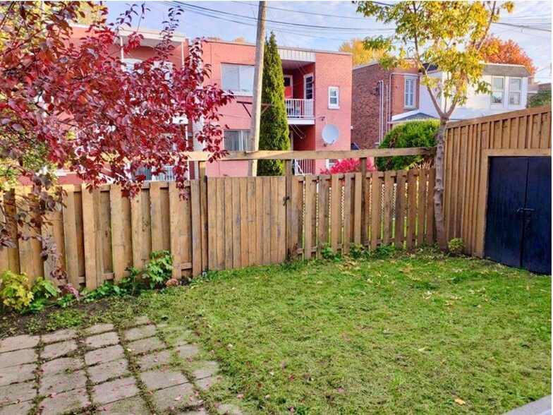 More Photos Of 33-39 Av 3E, Montréal Apartments For Sale