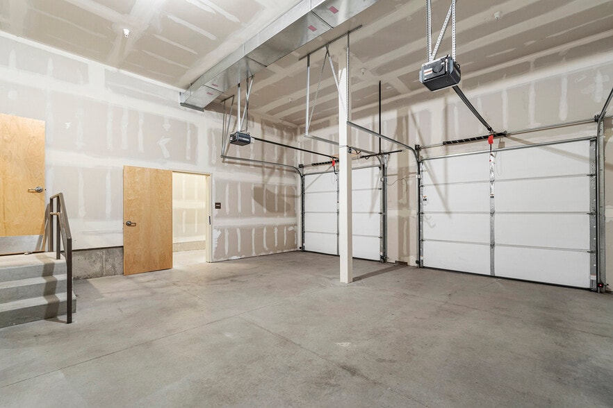 More Photos Of 8382 N Wayne Dr, Hayden Medical For Sale