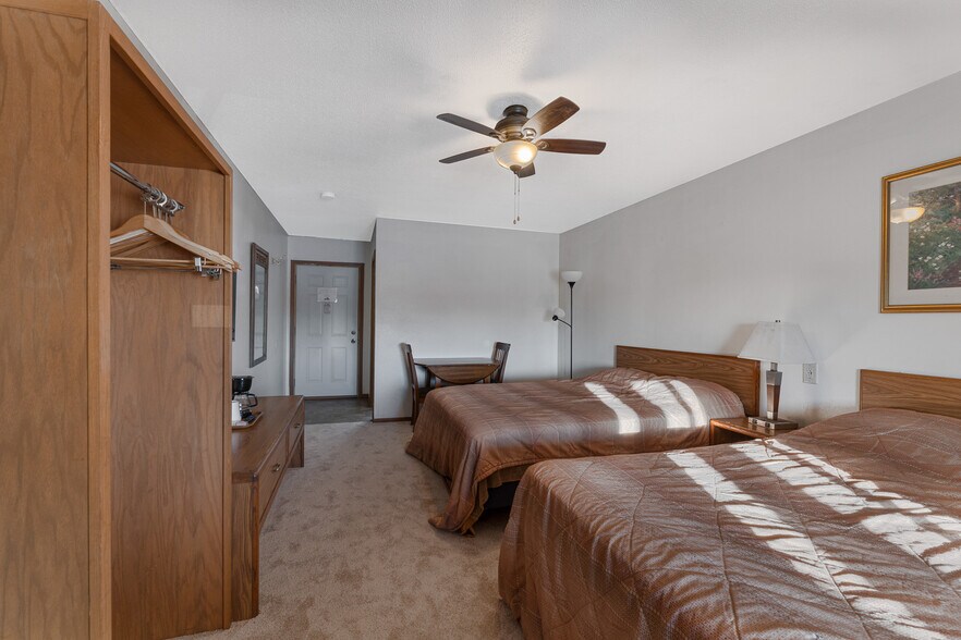 More Photos Of 19389 Frontage Rd, Detroit Lakes Hotel For Sale