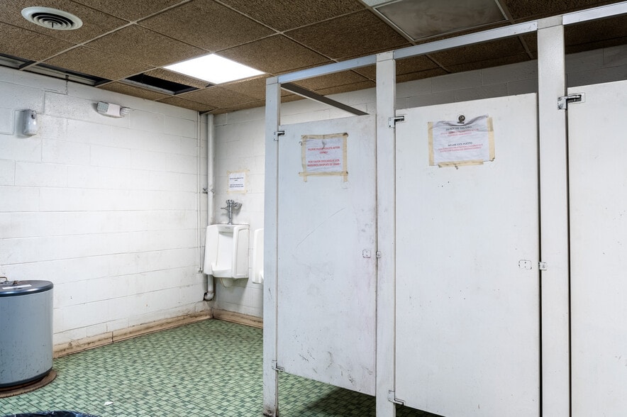 More Photos Of 714 Braddock View Dr, Mount Braddock Warehouse For Sale