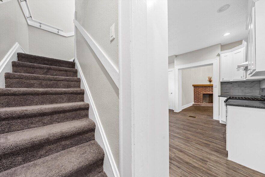 More Photos Of 1314 N 15th St, Waco General Retail For Sale