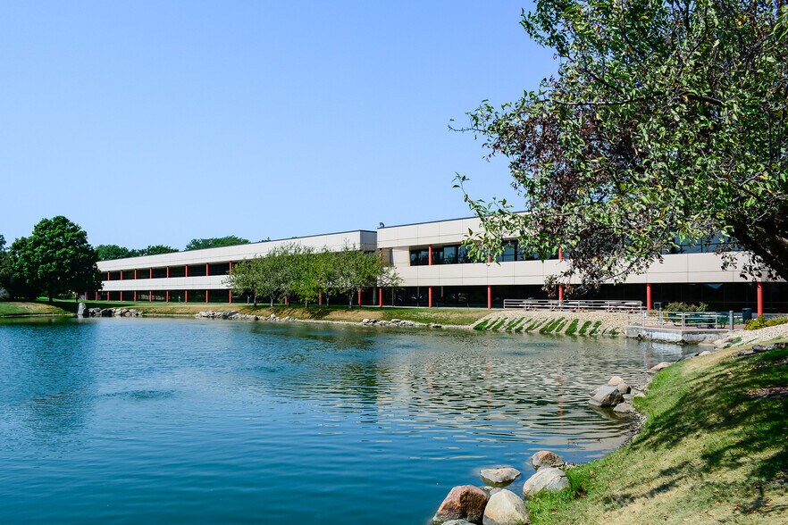 More Photos Of 3451 Hammond Ave, Waterloo Telecom Hotel Data Hosting For Sale