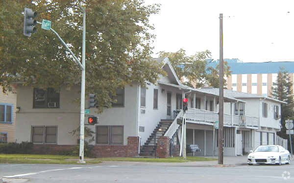 More Photos Of 2401-2409 24th St, Sacramento Apartments For Sale