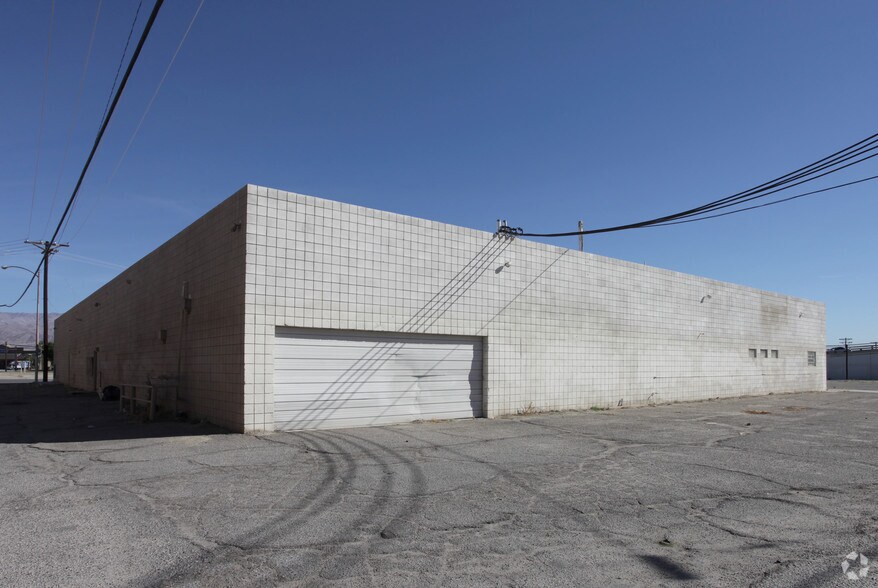 More Photos Of 44925 Jackson St, Indio Service For Lease