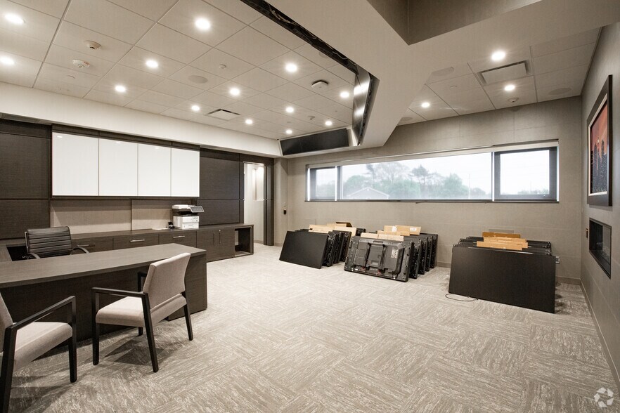 More Photos Of 511 Ocean Ave, Massapequa Office For Lease