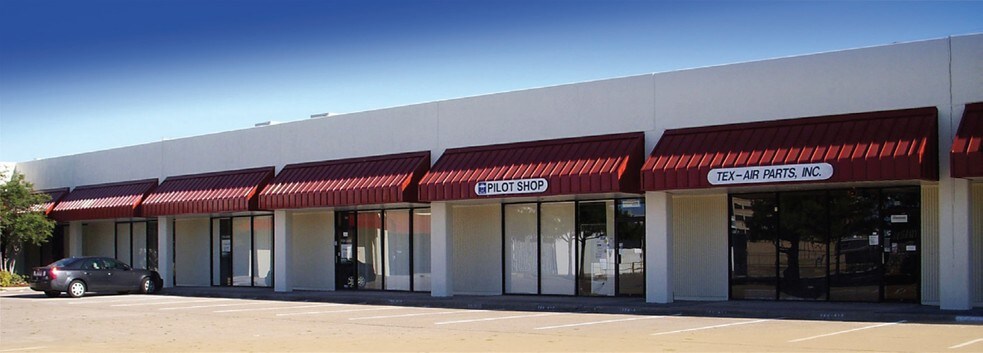 More Photos Of 4500 Ratliff Ln, Addison Showroom For Lease