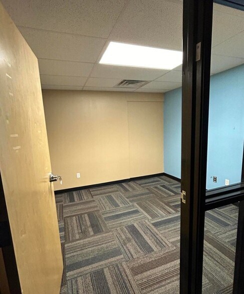 More Photos Of 2705 N 4th St, Flagstaff Office For Sale