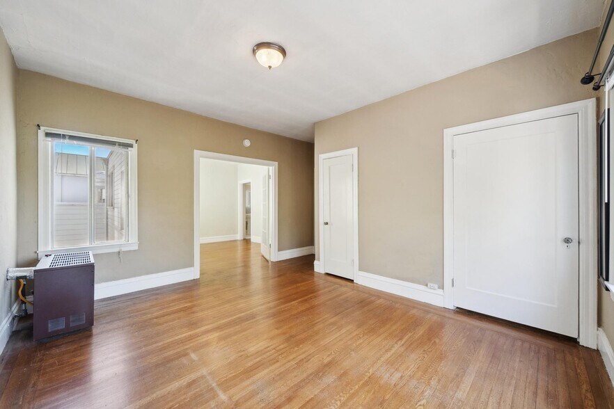 More Photos Of 309 63rd St, Oakland Apartments For Sale