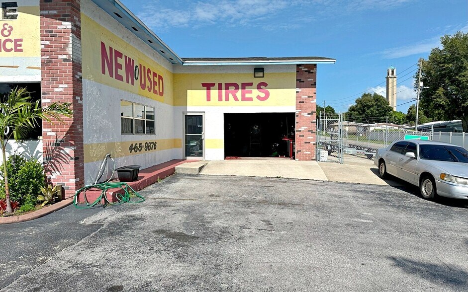More Photos Of 1 Triangle Park, Lake Placid Auto Repair For Sale