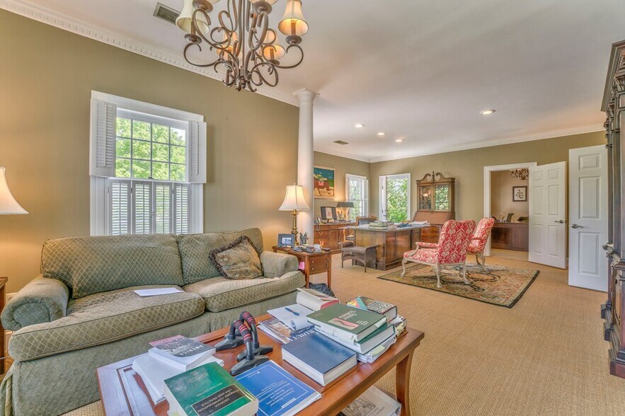 More Photos Of 417 Court St, Calhoun Office For Sale