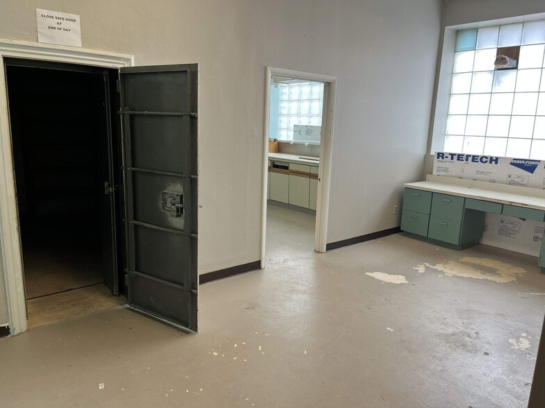 More Photos Of 101 Central Ave, Great Falls Storefront Retail Office For Sale