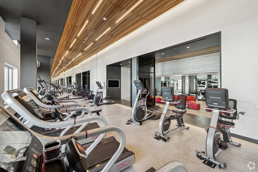 More Photos Of 1177 Market St, San Francisco Apartments For Lease