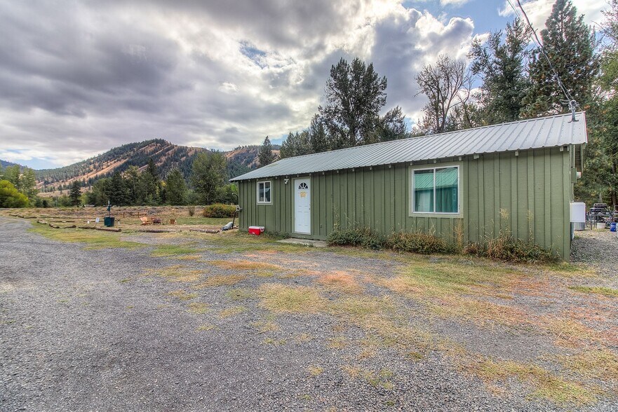 More Photos Of 8590 WA-410, Naches Convenience Store For Sale