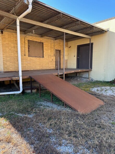 More Photos Of 1054 Industrial Ave, Danville Warehouse For Sale