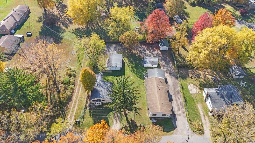 More Photos Of 5590 Paw Paw Lake Rd, Coloma Apartments For Sale