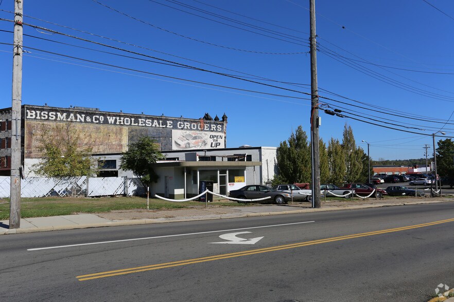 More Photos Of 16 W 5th St, Mansfield Freestanding For Sale