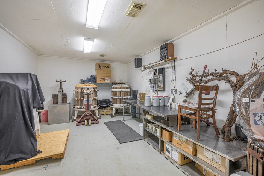 More Photos Of 1441 Salem Rd, Brenham Specialty For Sale