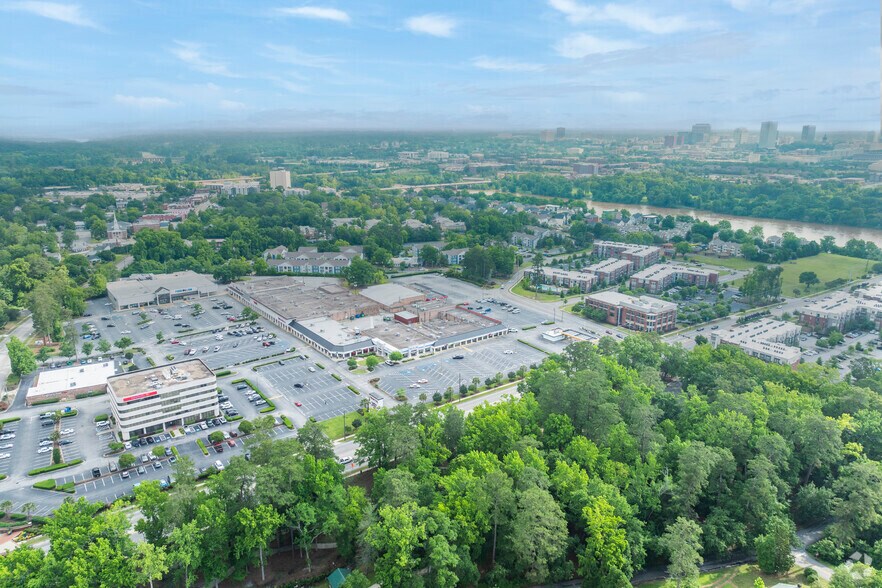 More Photos Of 300 Knox Abbott Dr, Cayce Freestanding For Sale