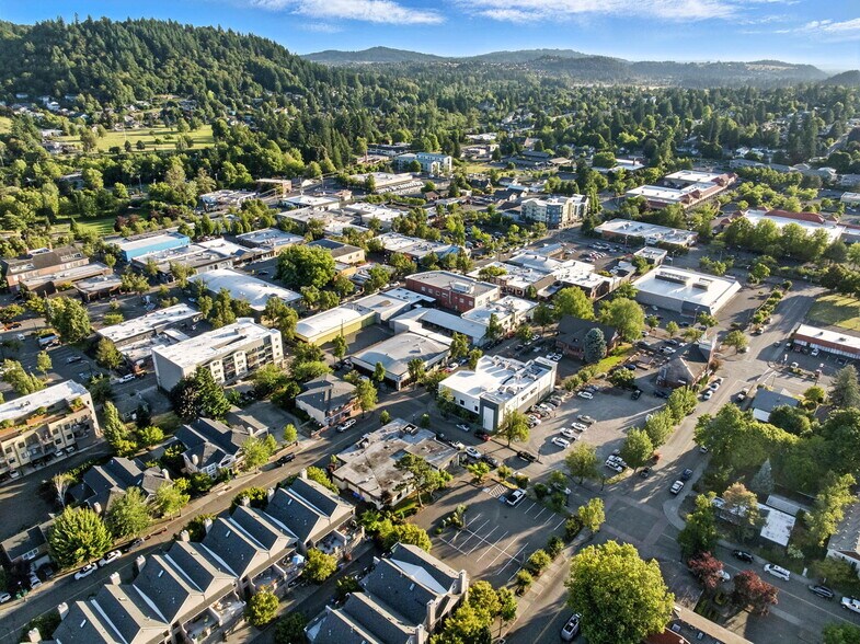 More Photos Of 400 NE Roberts Ave, Gresham Medical For Sale