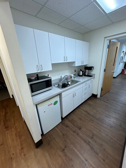 More Photos Of 1250 Rochester St, Lima Light Manufacturing For Lease