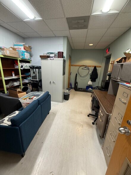 More Photos Of 122 E Lincoln Ave, Fall Creek Office For Sale