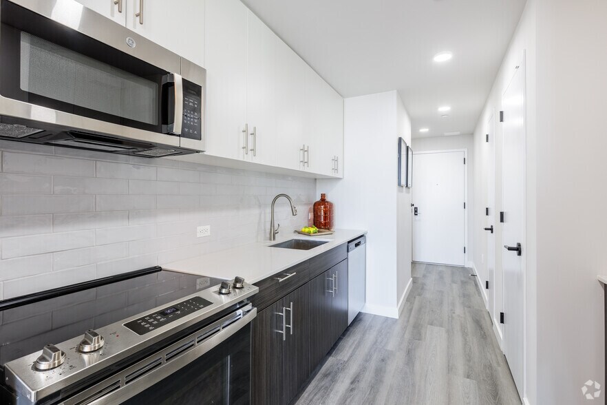 More Photos Of 413 Summit Ave, Jersey City Apartments For Sale