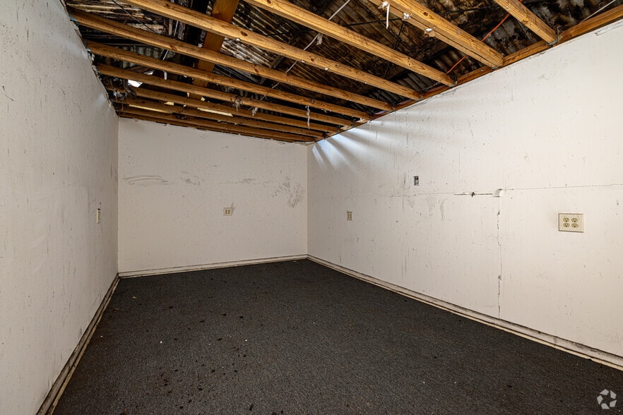More Photos Of 1500 Robert C Blakes SR Dr, New Orleans Industrial For Sale