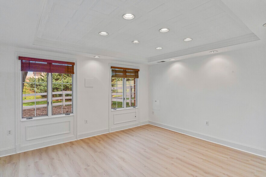 More Photos Of 11739-11741 Bowman Green Dr, Reston Office For Lease