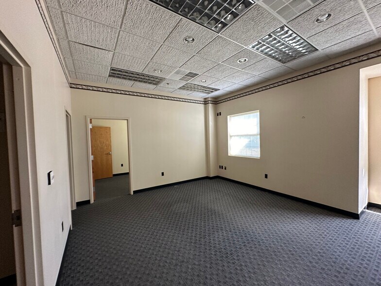 More Photos Of 3200 Wellons Blvd, New Bern Office For Sale