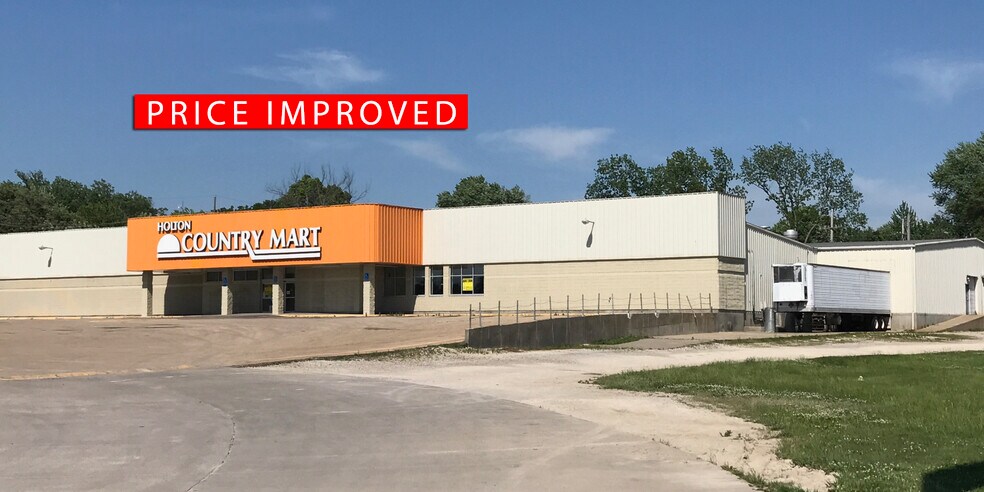 Primary Photo Of 112 US Highway 75, Holton Supermarket For Sale