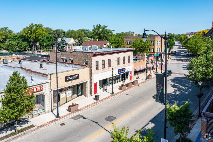 More Photos Of 8040-8044 N Lincoln Ave, Skokie Storefront Retail Residential For Lease