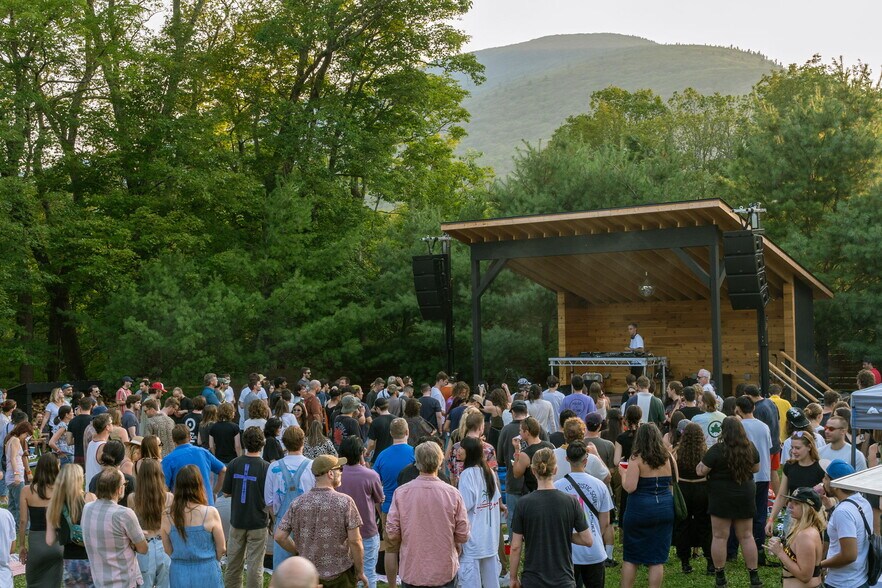 More Photos Of 3311 Route 23A, Palenville Restaurant For Sale