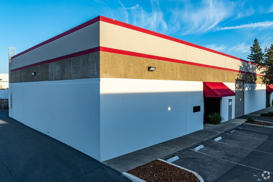 More Photos Of 3374 Monier Cir, Rancho Cordova Warehouse For Lease