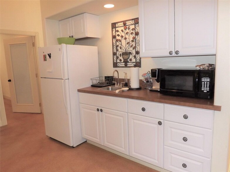 More Photos Of 4443 US 90, Alleyton Flex For Sale