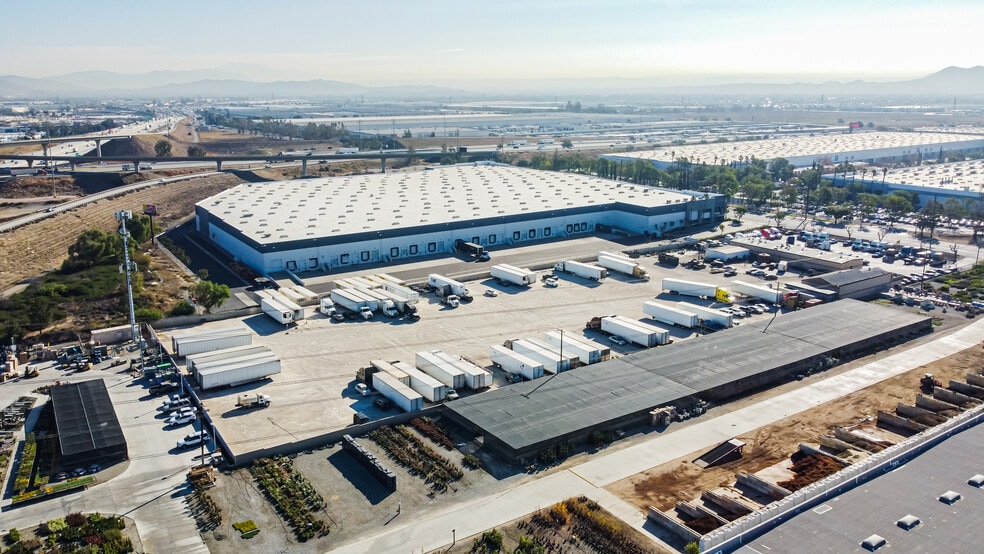 More Photos Of 12451 Riverside Dr, Eastvale Land For Lease