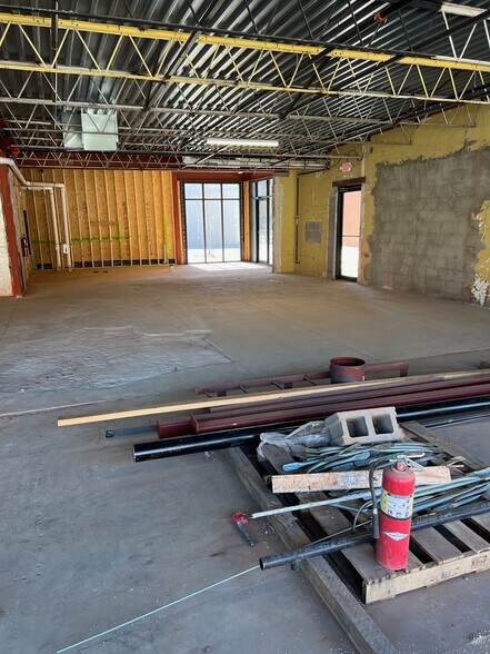 More Photos Of 140 E 5th St, Edmond Unknown For Lease