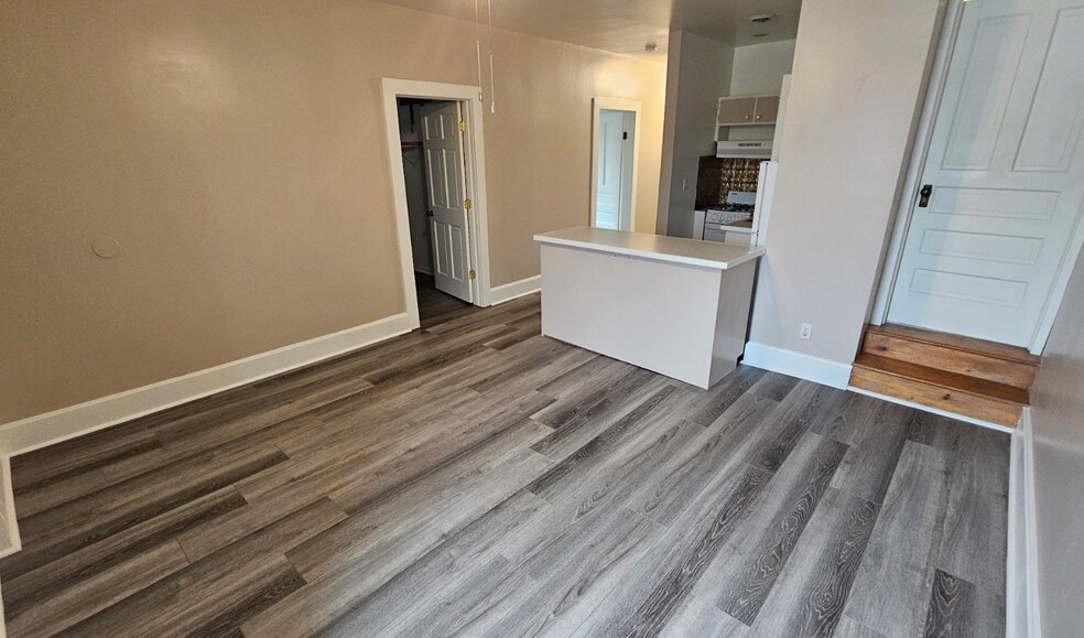 More Photos Of 308 S Main St, Blanchardville Storefront Retail Residential For Sale