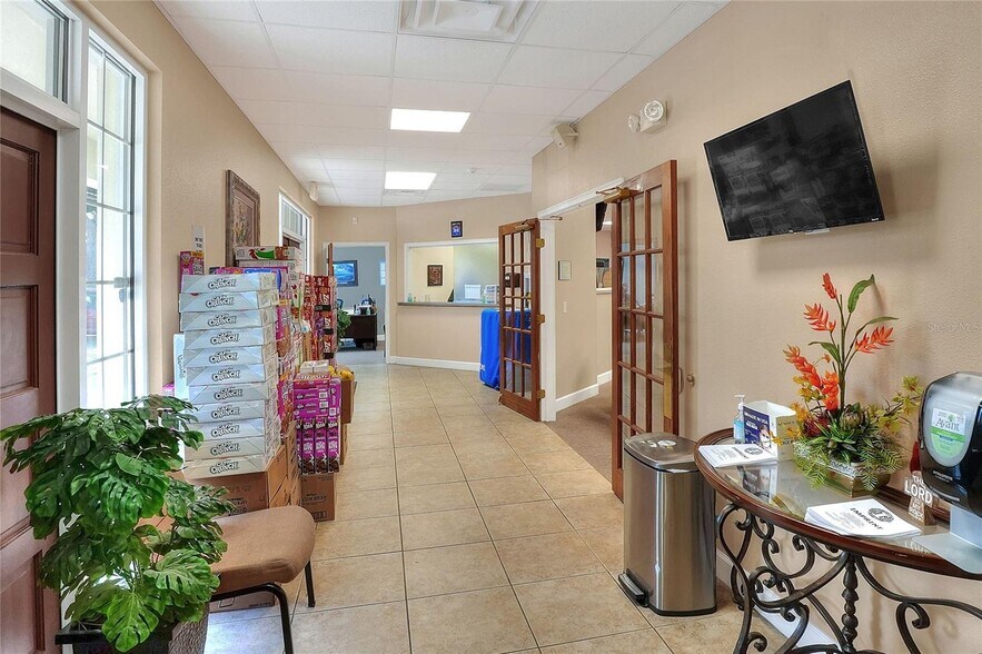 More Photos Of 1503 6th St SE, Winter Haven Storefront Retail Office For Sale
