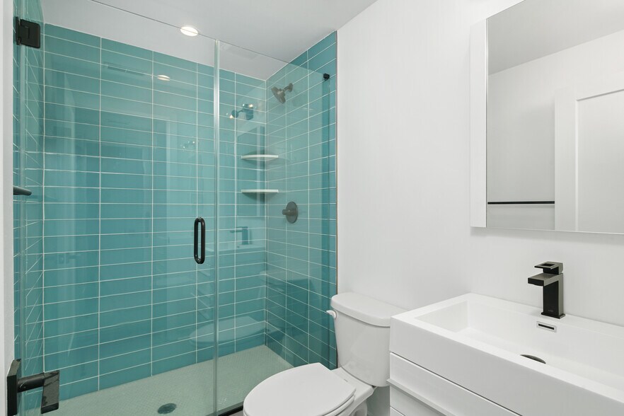 More Photos Of 1246 N Front St, Philadelphia Office For Sale