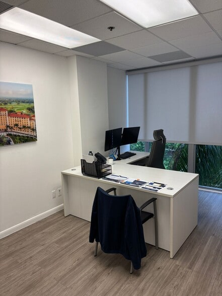 More Photos Of 150 SE 2nd Ave, Miami Office Residential For Sale
