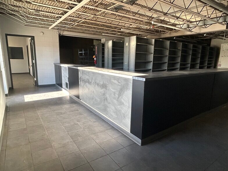 More Photos Of 207 Causeway Blvd, La Crosse Industrial For Sale