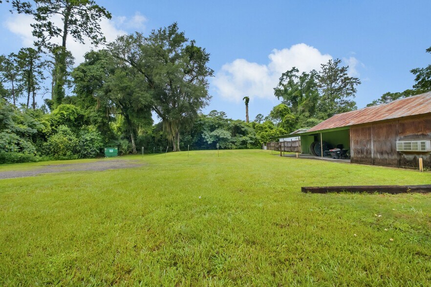 More Photos Of 892 Woodville Hwy, Crawfordville Restaurant For Sale